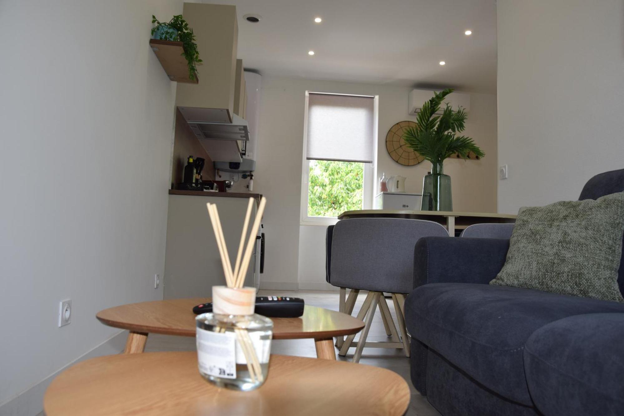 Elegant T2 A Bron, Tramway A 2Min, Box Parking, 4Personnes Διαμέρισμα Εξωτερικό φωτογραφία